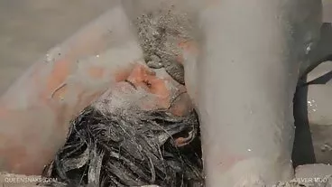 Pale Eurobabe trova nonne maiali BF Wanking for Porn!