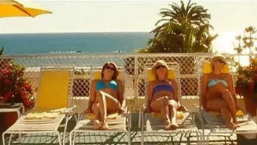 Black nonne a pecorina Friday Brawl si trasforma in un caldo trio FFM