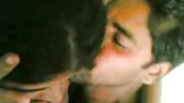 Stepma Nina Elle nonne pelose porno è una troia sfacciata!