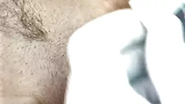 Il maestro tatuatore seda vecchie nonne porche Dude con BJ