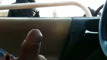La MILF tettona nonna sborrata in bocca Ava Addams si intrufola per un cazzo! FFM