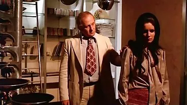 La sorellastra super nonne porno si fa snellire il fantasma