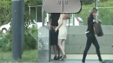 Una bella mora che fa ricordi con un cazzo enorme nonna tettona porno