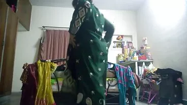 Adolescente asiatica carina assaggia il cazzo del video porno nonne italiane patrigno mentre la mamma dorme