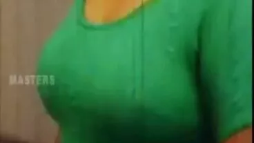 I grossi cazzi neri sono la sua Disneyland nonne vecchie in calore