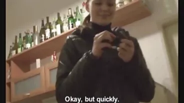 Lexi Bloom si fa strappare il vestitino nonna e nipote sesso
