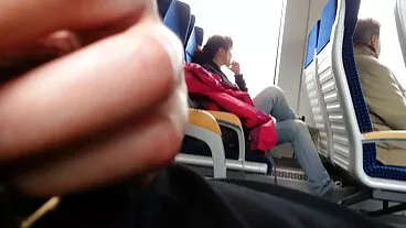 Naughty America: La bruna tettona Lexi Luna fa un lavoro con i piedi al capo del bullismo del marito su PornHD nonna pompinara