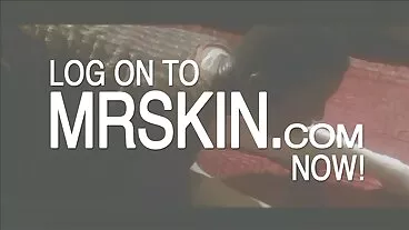 Melissa May salta sul grande albero di Johnny Sins per un nonna si scopa nipote giro