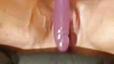 La matrigna interrompe la serata del cinema per adolescenti per porno anal nonne un trio selvaggio