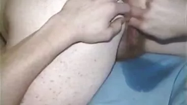 Lily Labeau è una lottatrice nonne in cam di galli professionista